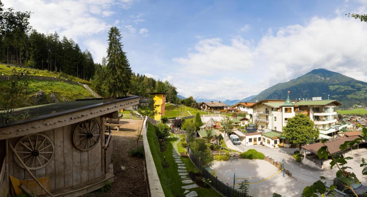 Alpin Family Resort Seetal Kaltenbach Exterior photo